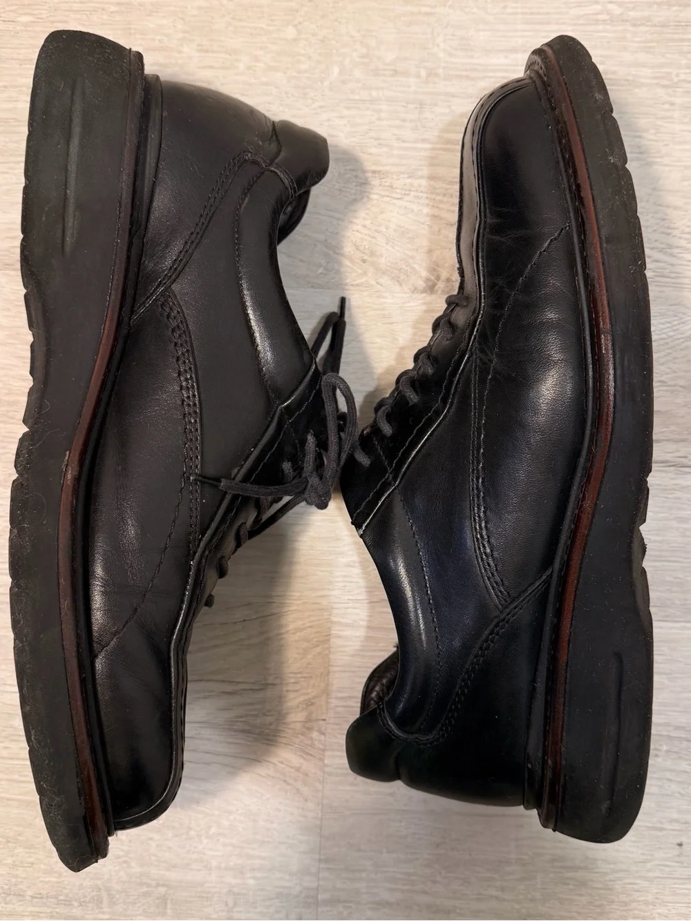 EUC BROWN Shoe Black Leather Men’s Size 11M, Made in Italy